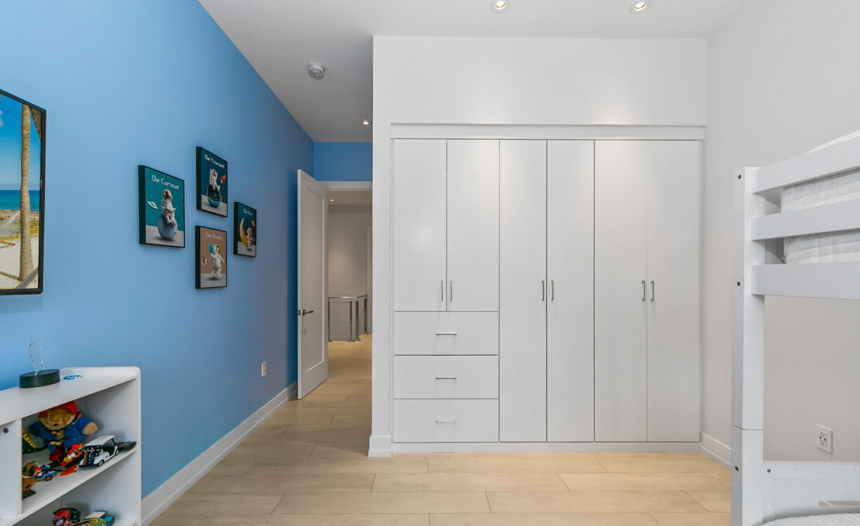 OLEA 106, CANAL FRONT 3 BED DUPLEX