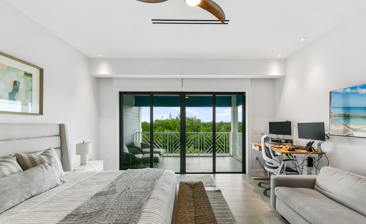 OLEA 106, CANAL FRONT 3 BED DUPLEX