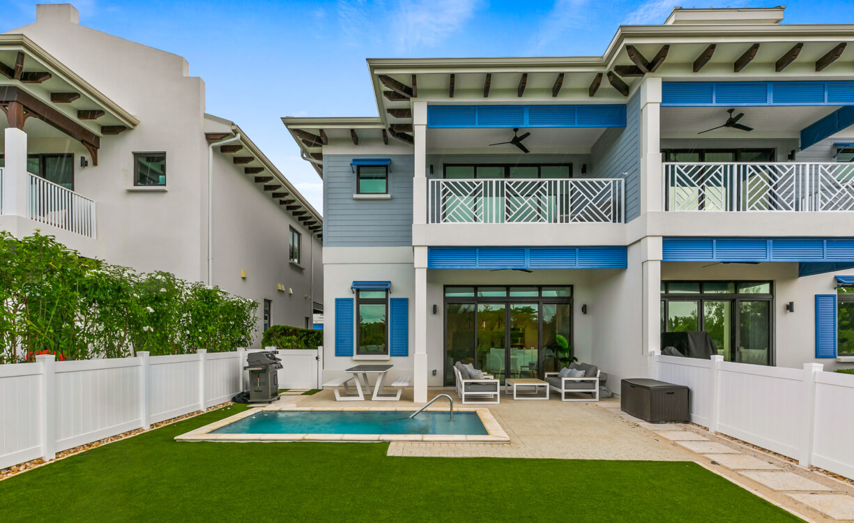 OLEA 106, CANAL FRONT 3 BED DUPLEX