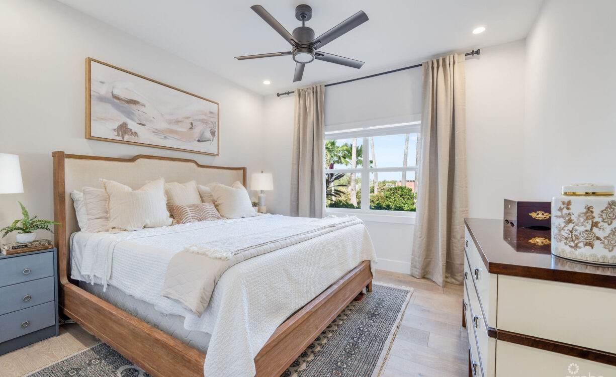 FULLY RENOVATED 4-BED CANAL FRONT HOME WITH DEN & DOCK | THE SHORES