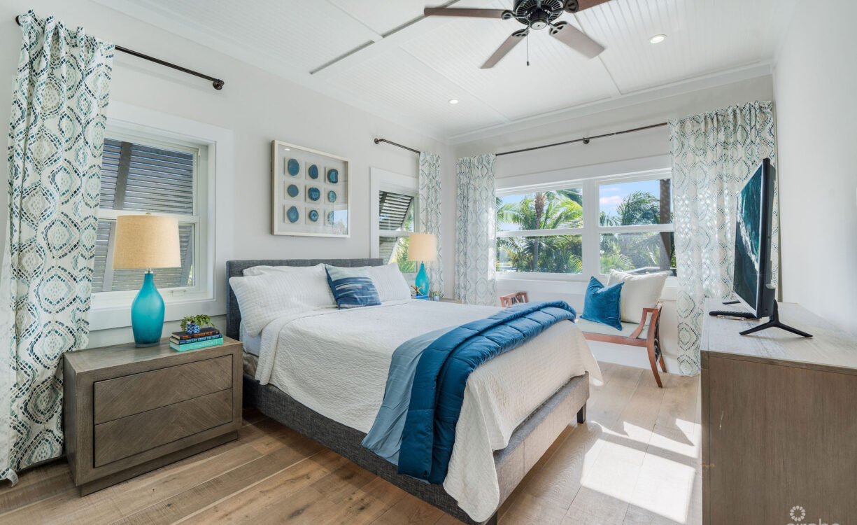 FULLY RENOVATED 4-BED CANAL FRONT HOME WITH DEN & DOCK | THE SHORES