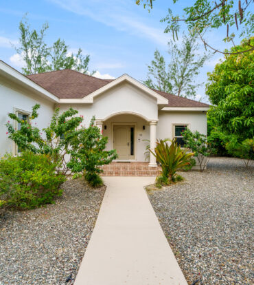 ORCHID HEIGHTS 32, MIDSUMMER DRIVE HOME