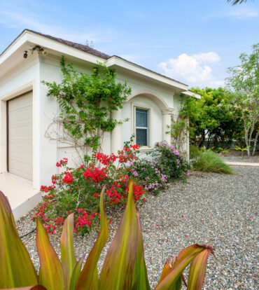 ORCHID HEIGHTS 32, MIDSUMMER DRIVE HOME