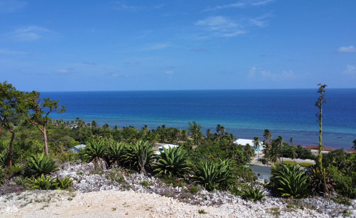 BLUFF LAND - CAYMAN BRAC EAST
