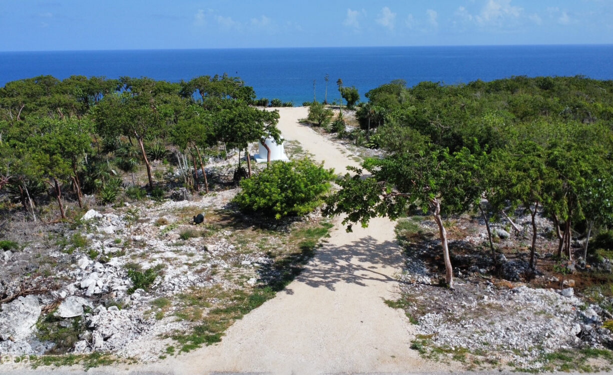 BLUFF LAND - CAYMAN BRAC EAST - LOT #3