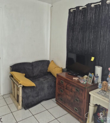 221 ANTHONY DR