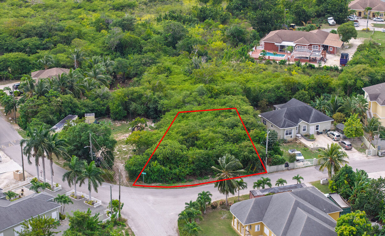 LUSH CORNER RESIDENTIAL LOT - LOWER VALLEY