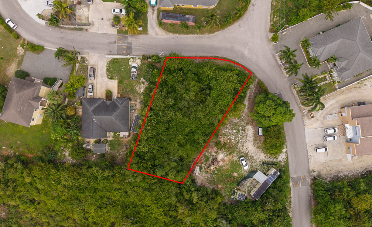 LUSH CORNER RESIDENTIAL LOT - LOWER VALLEY