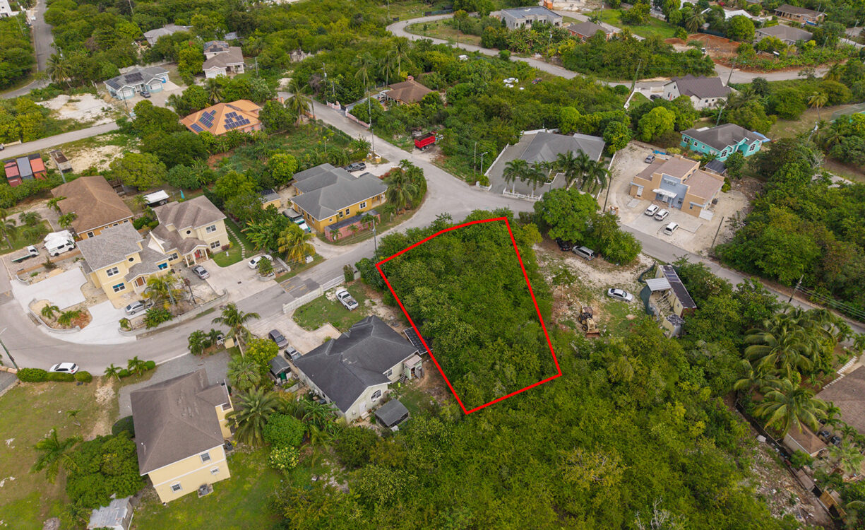 LUSH CORNER RESIDENTIAL LOT - LOWER VALLEY