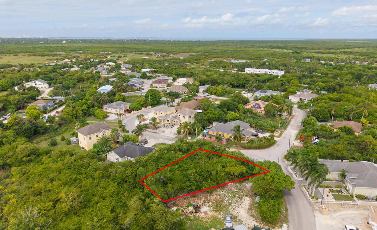 LUSH CORNER RESIDENTIAL LOT - LOWER VALLEY