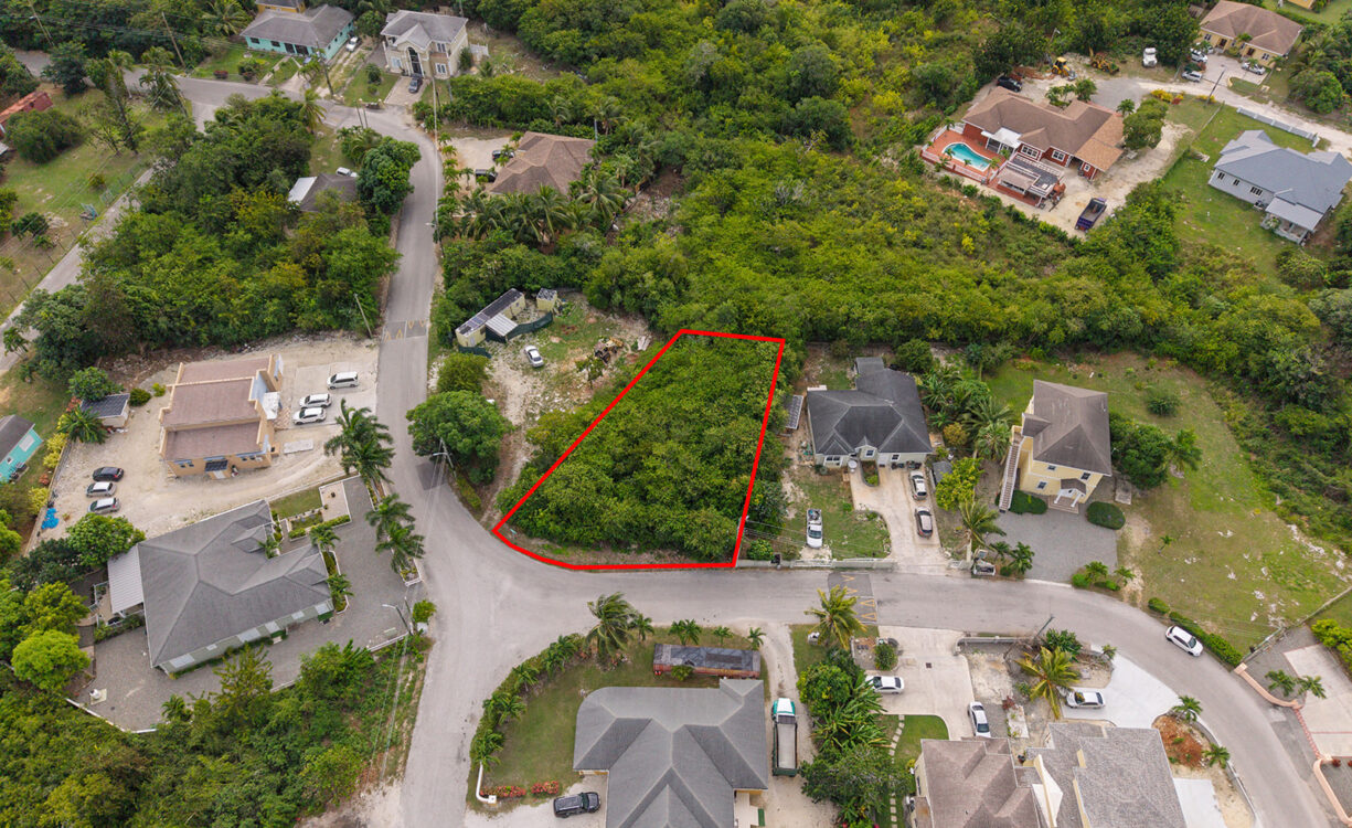 LUSH CORNER RESIDENTIAL LOT - LOWER VALLEY