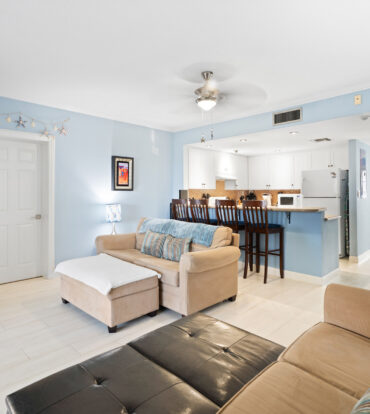 THE RETREAT 12, RUM POINT CONDO WITH BEACH VIEW