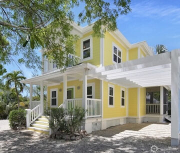 SEACLIFF YELLOW LOCATED IN COTTAGE
