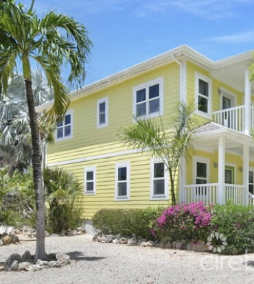 SEACLIFF YELLOW LOCATED IN COTTAGE