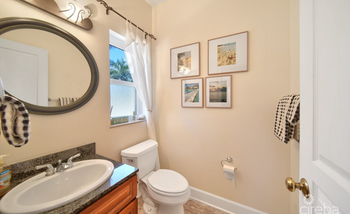 SEACLIFF YELLOW LOCATED IN COTTAGE
