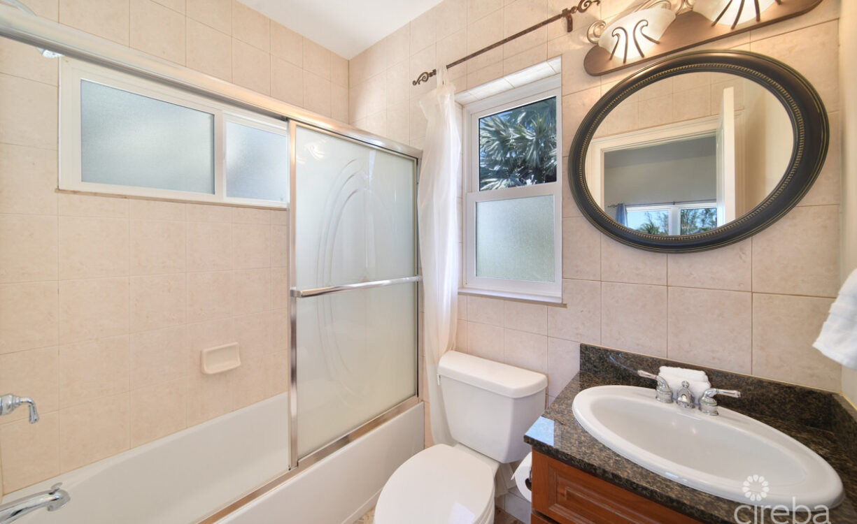 SEACLIFF YELLOW LOCATED IN COTTAGE