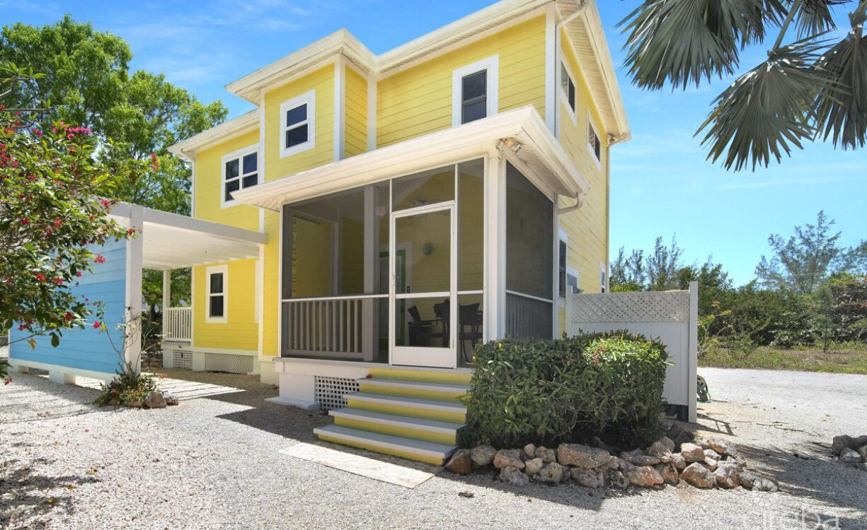 SEACLIFF YELLOW LOCATED IN COTTAGE