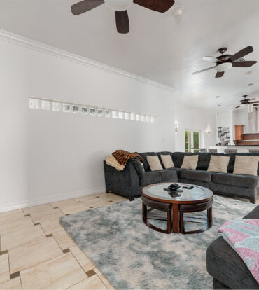 3 BED MIDWAY CLOSE FAMILY HOME