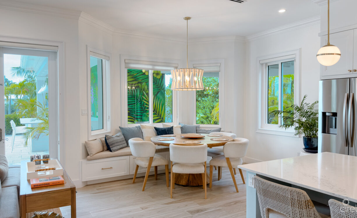 THE SHORES - EXECUTIVE HOME