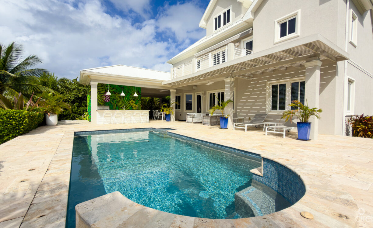 THE SHORES - EXECUTIVE HOME