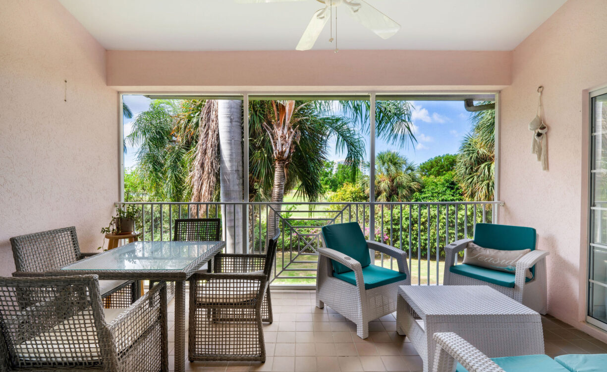 BRITANNIA LIONS COURT 322, SEVEN MILE BEACH CORRIDOR
