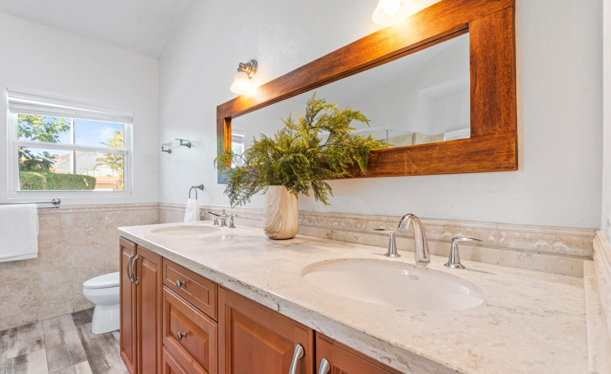 JACARANDA COURT 35, SOUTH SOUND HOME