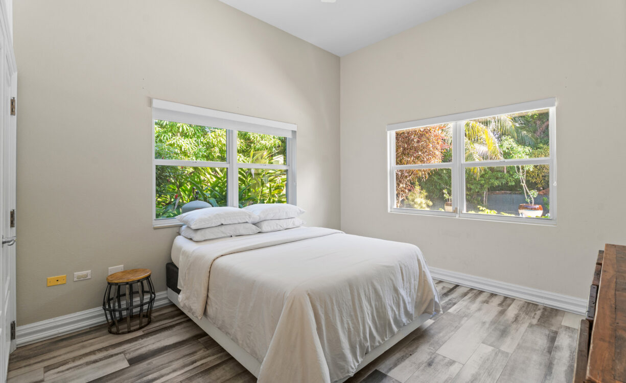 JACARANDA COURT 35, SOUTH SOUND HOME