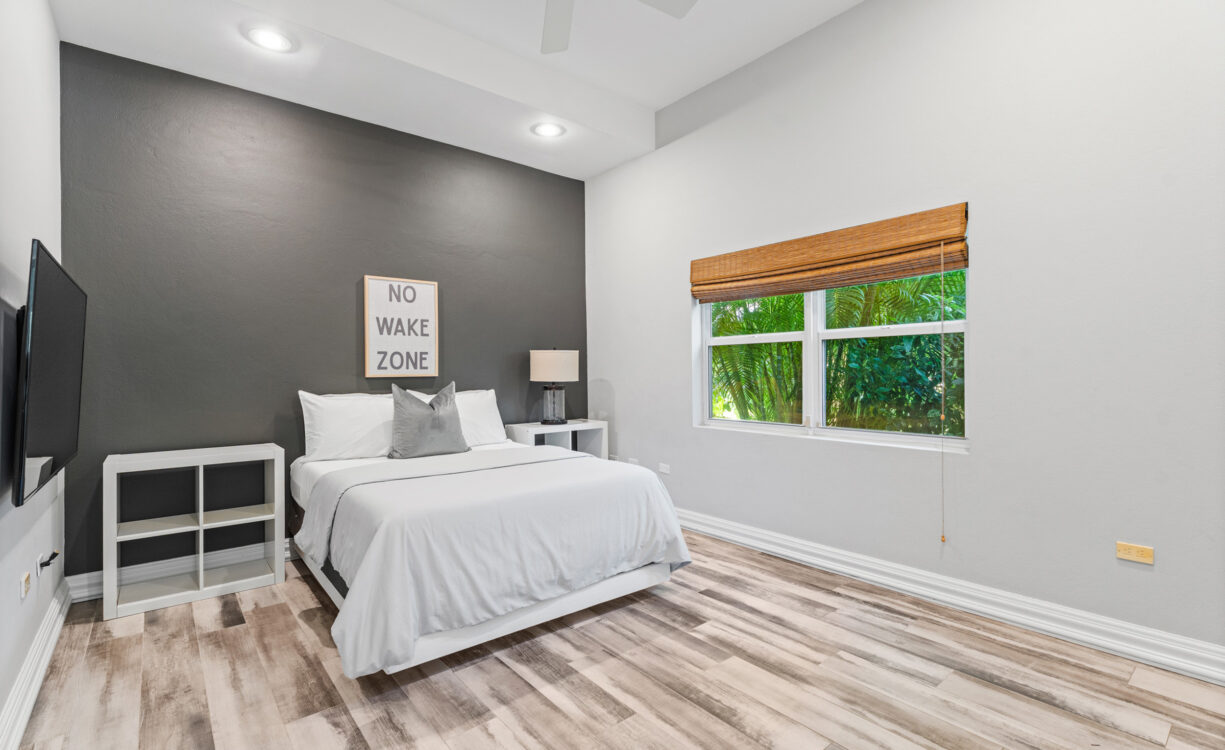 JACARANDA COURT 35, SOUTH SOUND HOME