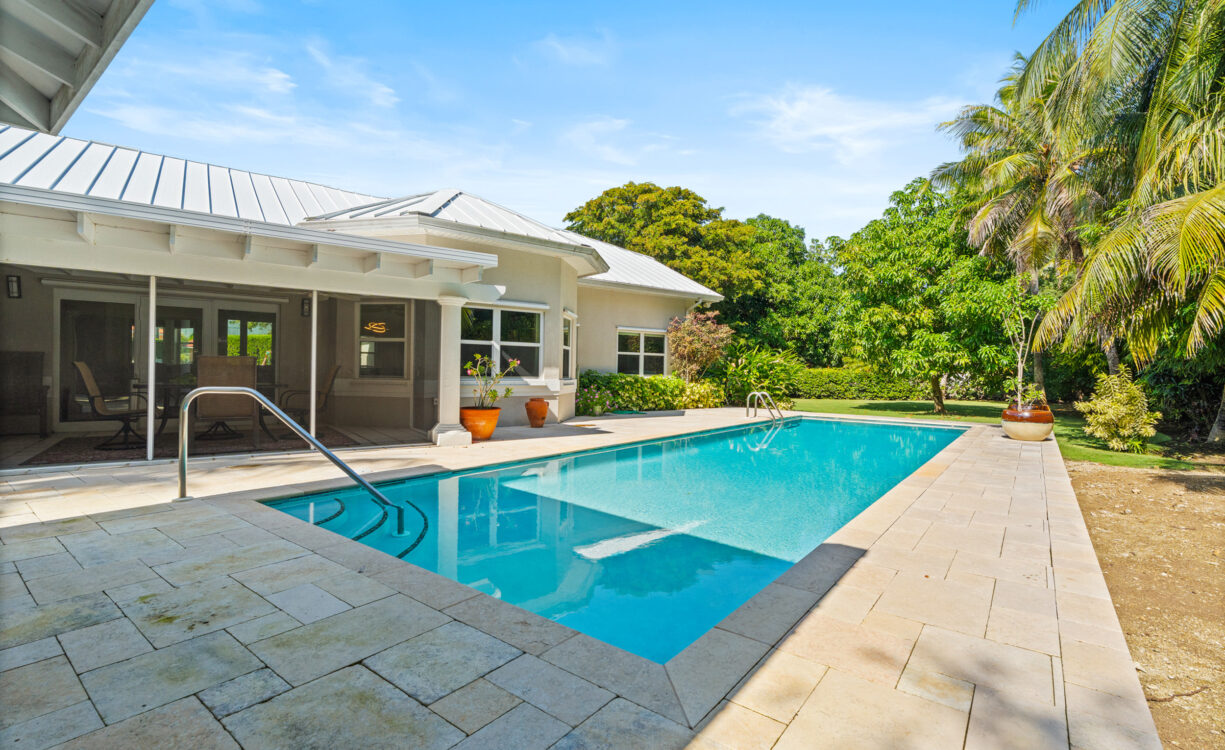 JACARANDA COURT 35, SOUTH SOUND HOME