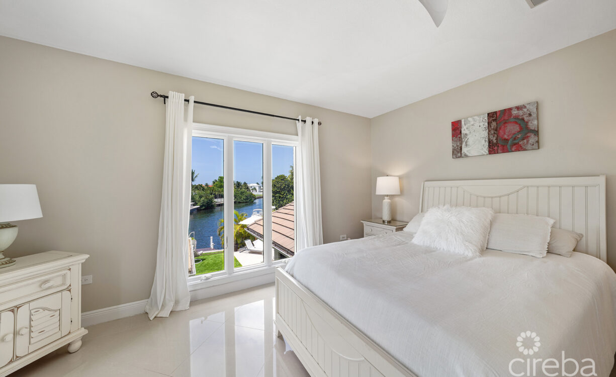 GOVERNORS HARBOUR ESTATE HOME