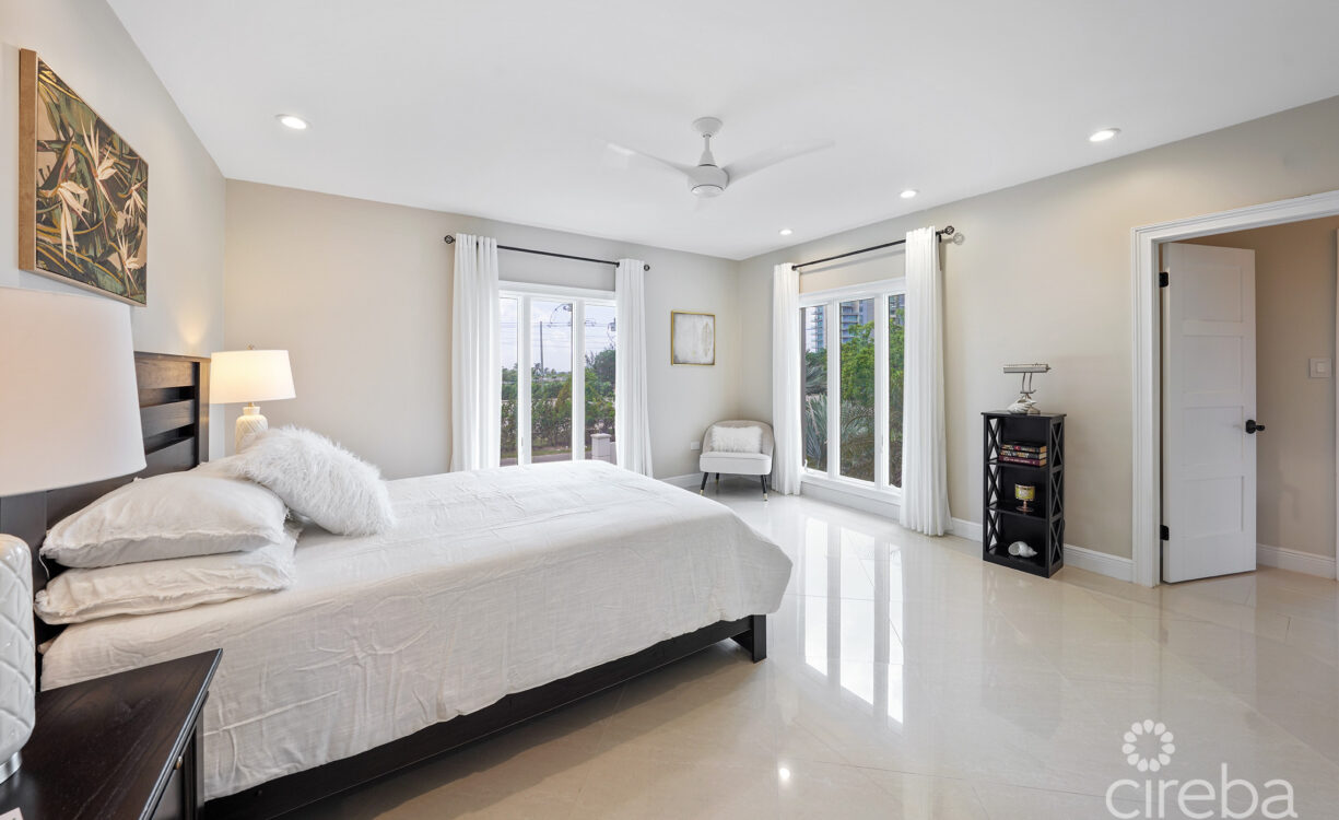 GOVERNORS HARBOUR ESTATE HOME