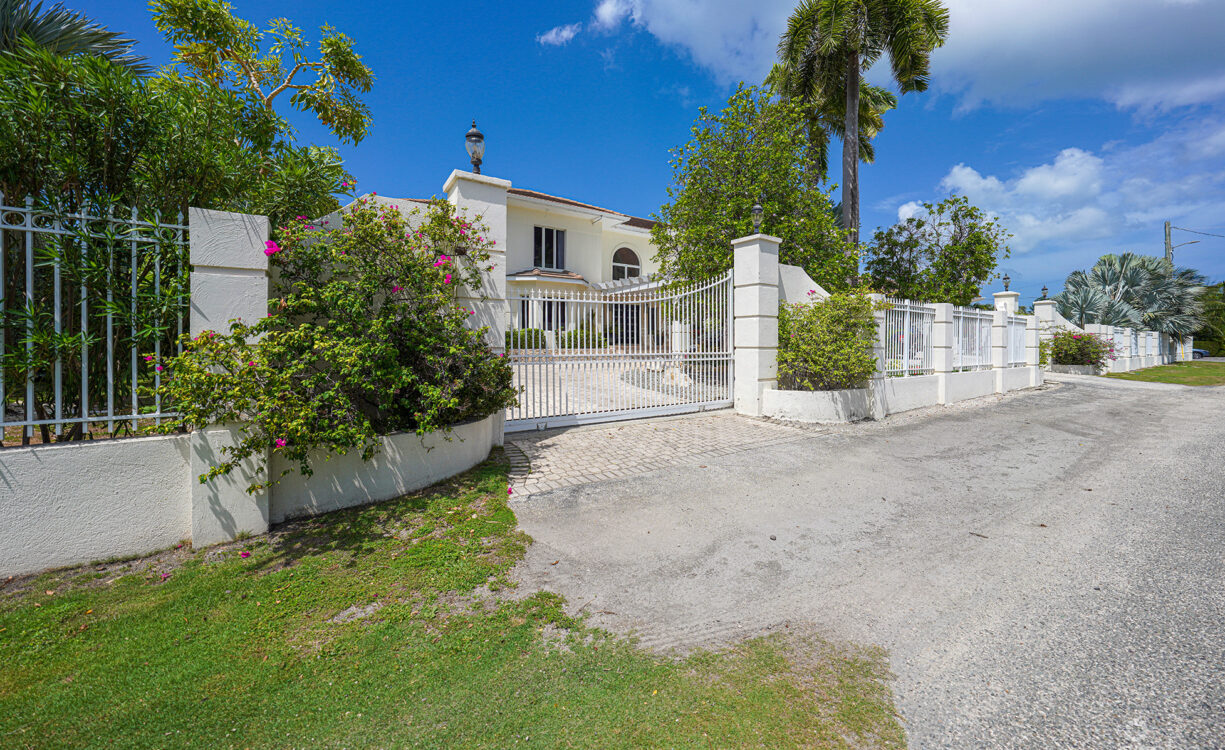 GOVERNORS HARBOUR ESTATE HOME