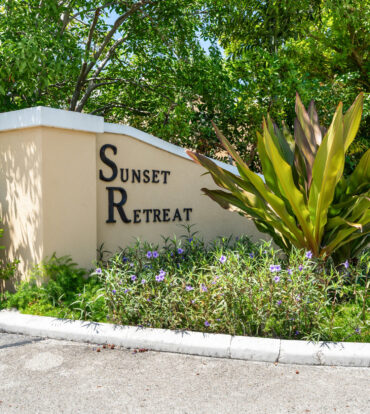 SUNSET RETREAT 40, GEORGE TOWN CONDO