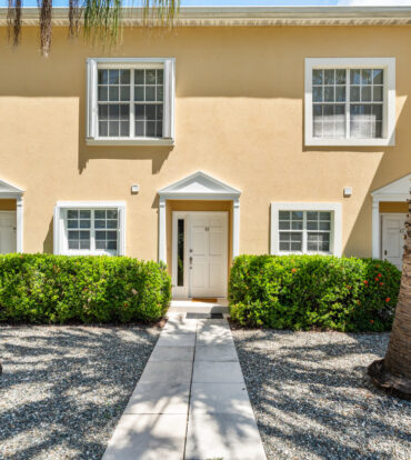 SUNSET RETREAT 40, GEORGE TOWN CONDO