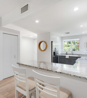 SUNSET RETREAT 40, GEORGE TOWN CONDO
