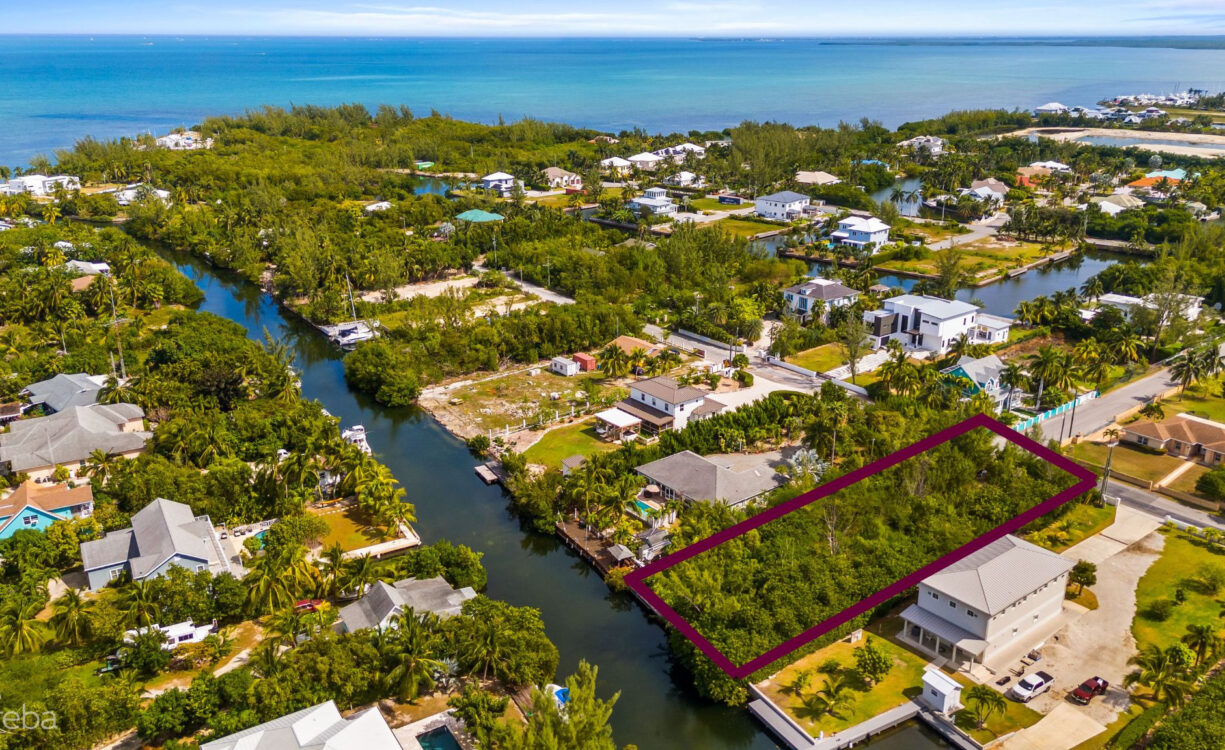 RED BAY  WOODSTOCK DR OVERSIZED CANAL FRONT LOT