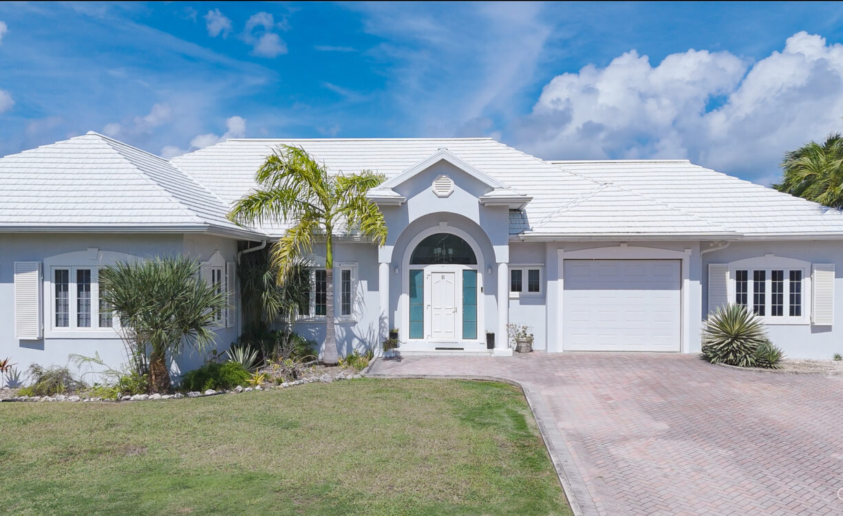 GOVERNORS HARBOUR CANAL FRONT FAMILY HOME