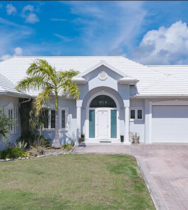 GOVERNORS HARBOUR CANAL FRONT FAMILY HOME