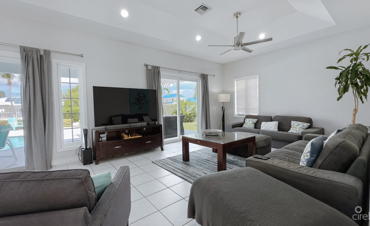 GOVERNORS HARBOUR CANAL FRONT FAMILY HOME