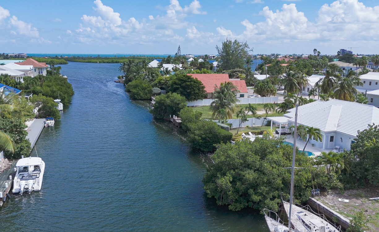 GOVERNORS HARBOUR CANAL FRONT FAMILY HOME