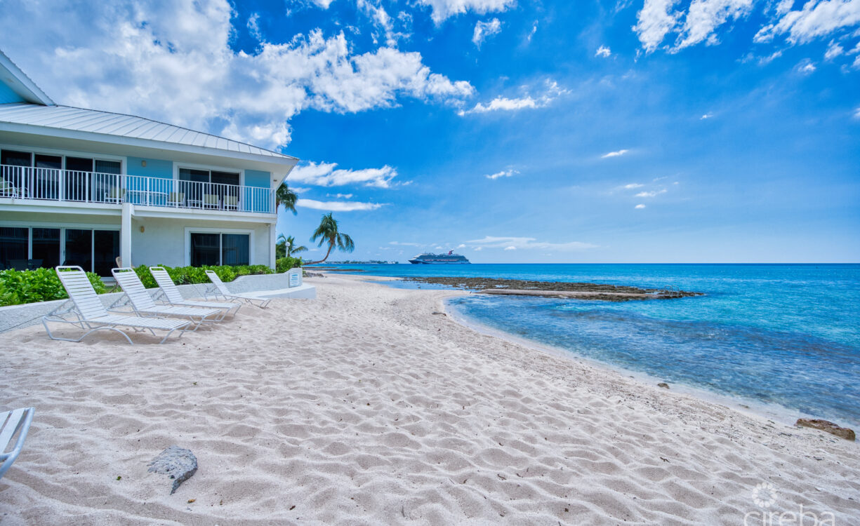 GRAPETREE CONDO ON SEVEN MILE BEACH