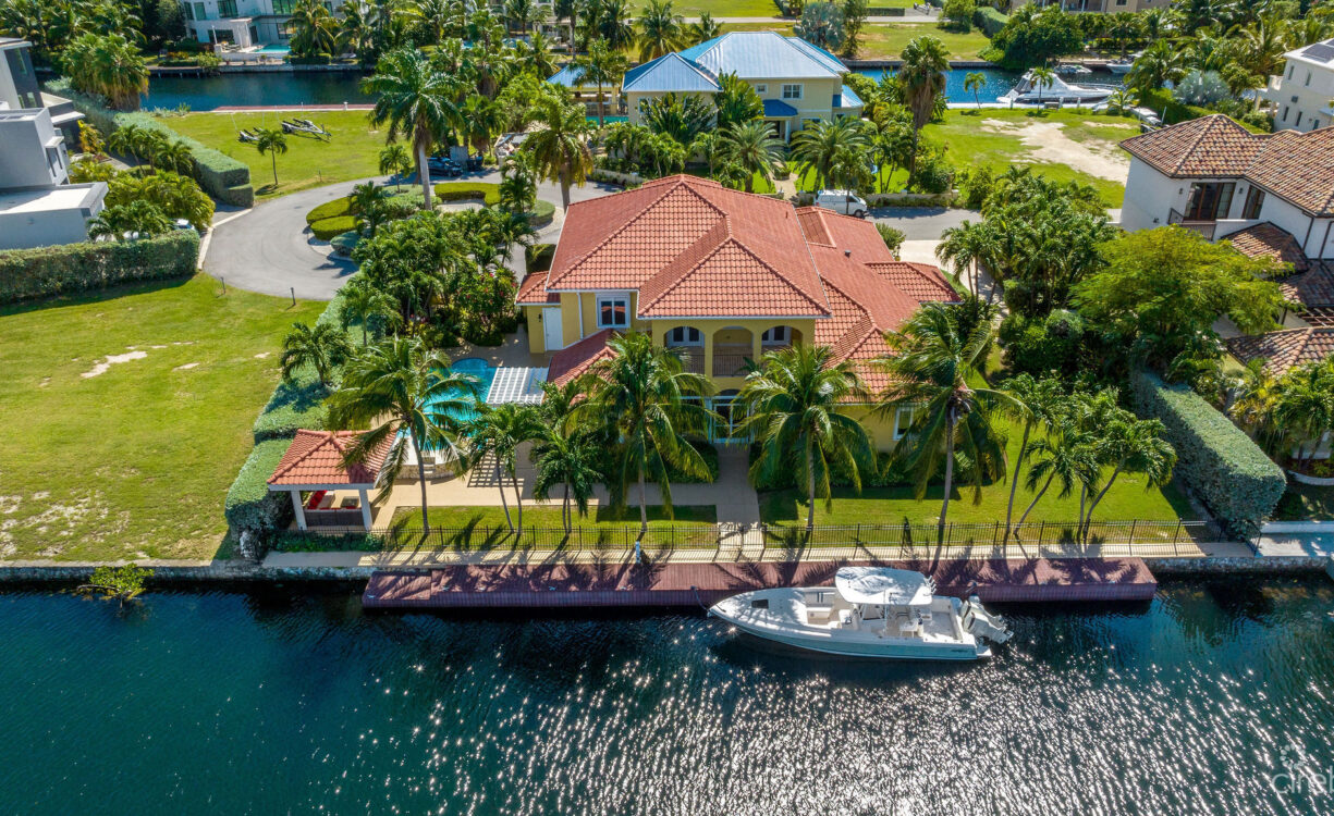 61 HOYA QUAY CRYSTAL HARBOUR