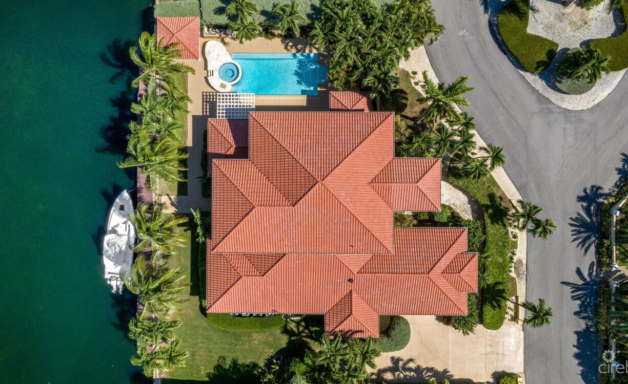 61 HOYA QUAY CRYSTAL HARBOUR