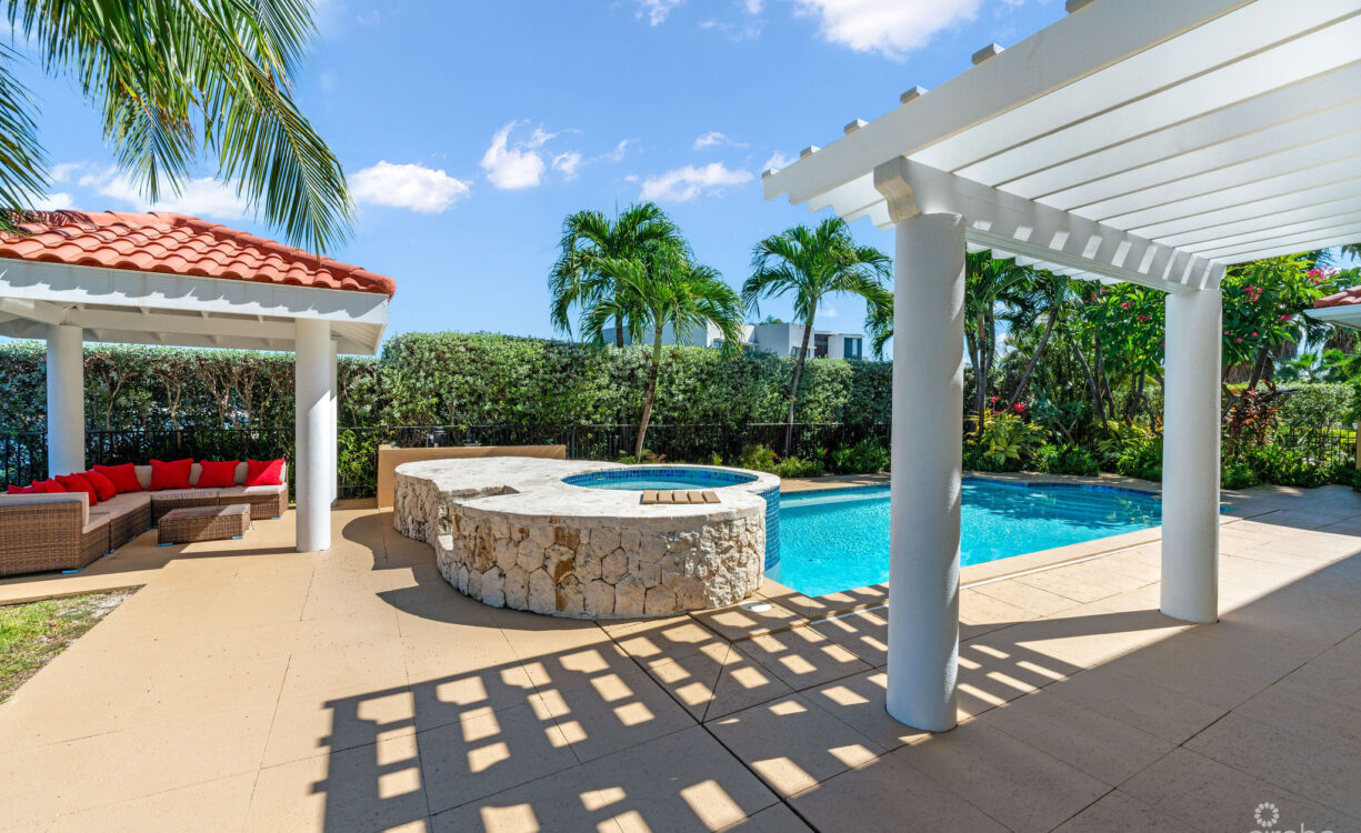61 HOYA QUAY CRYSTAL HARBOUR