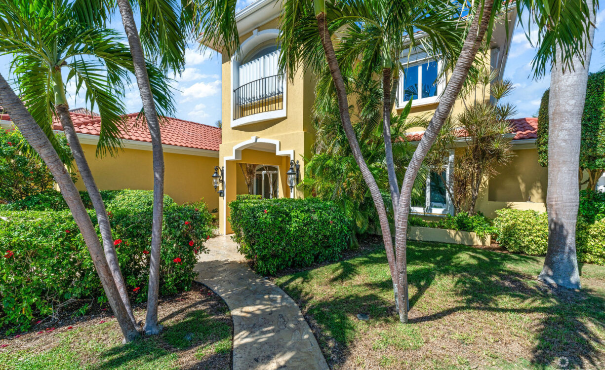 61 HOYA QUAY CRYSTAL HARBOUR