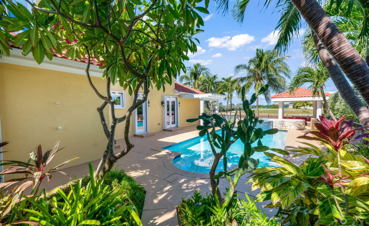 61 HOYA QUAY CRYSTAL HARBOUR