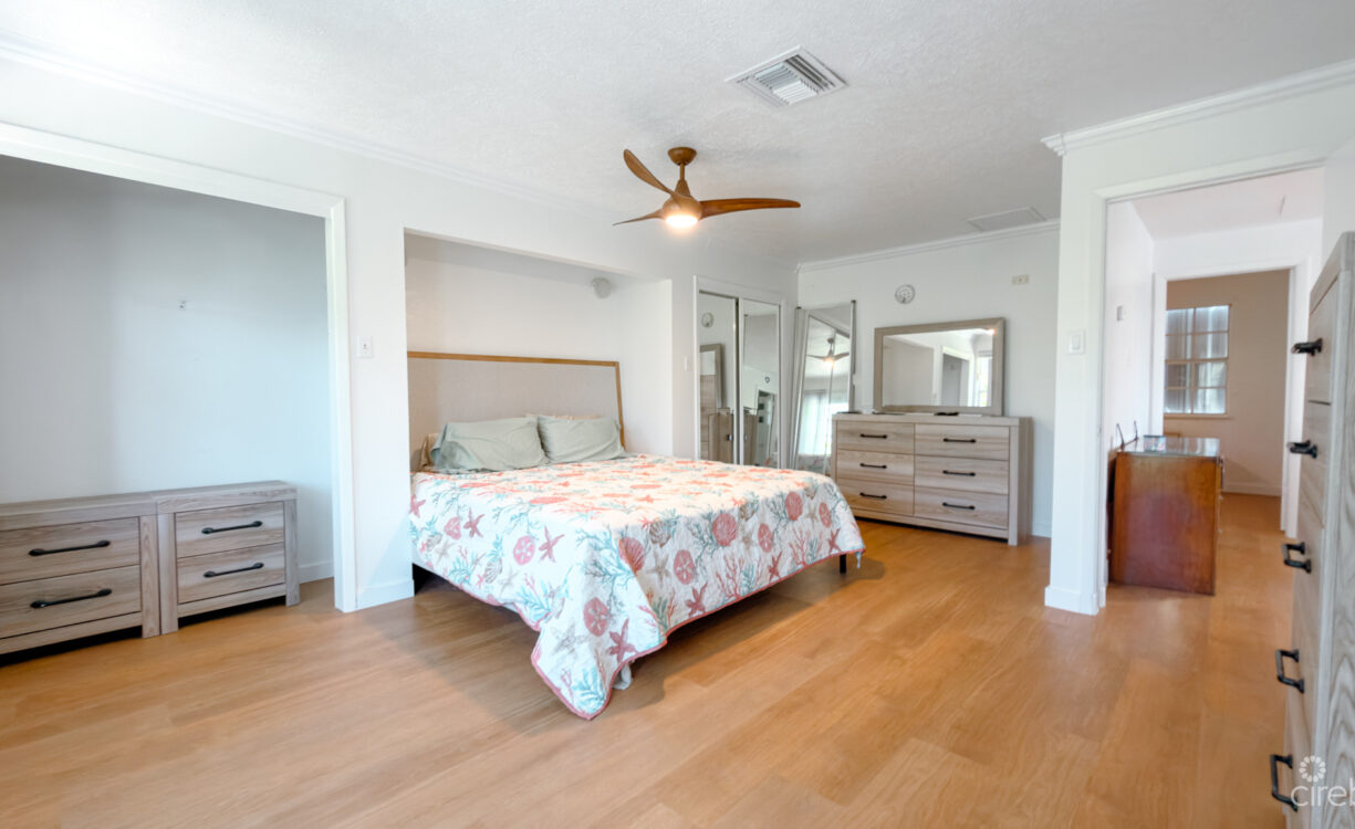TWINFLOWERS DOUBLE PARCEL RESIDENCE