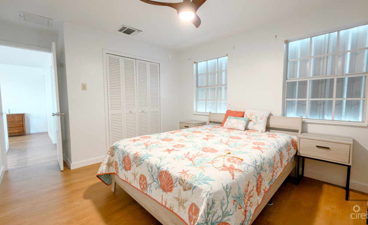 TWINFLOWERS DOUBLE PARCEL RESIDENCE