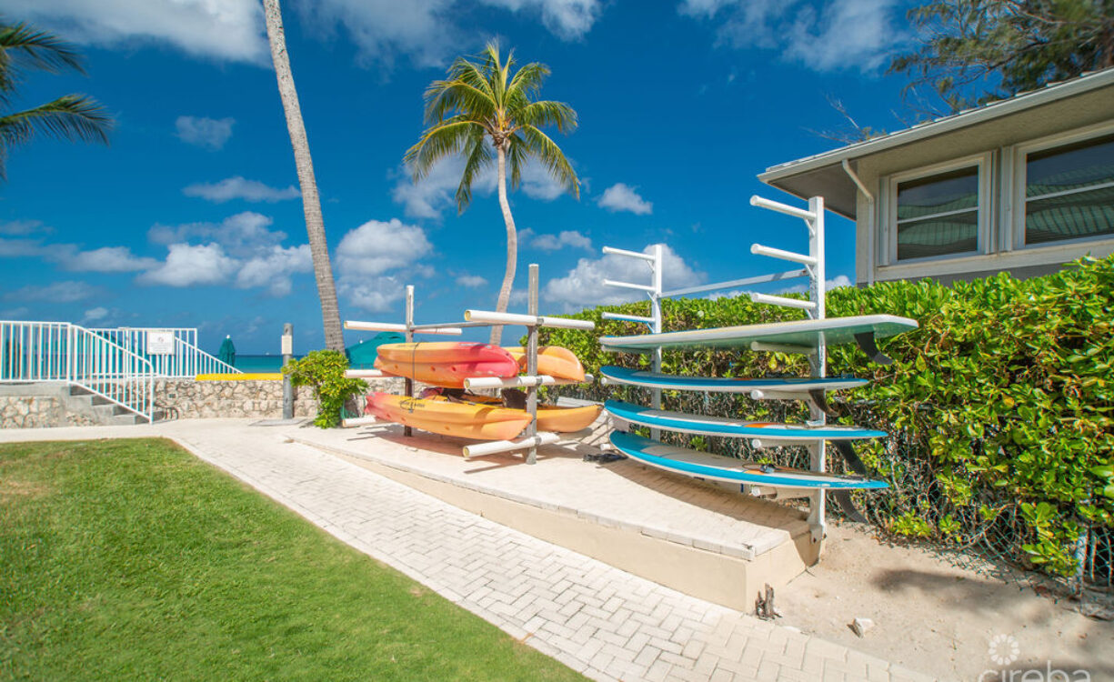 PLANTATION VILLAGE SEVEN MILE BEACH