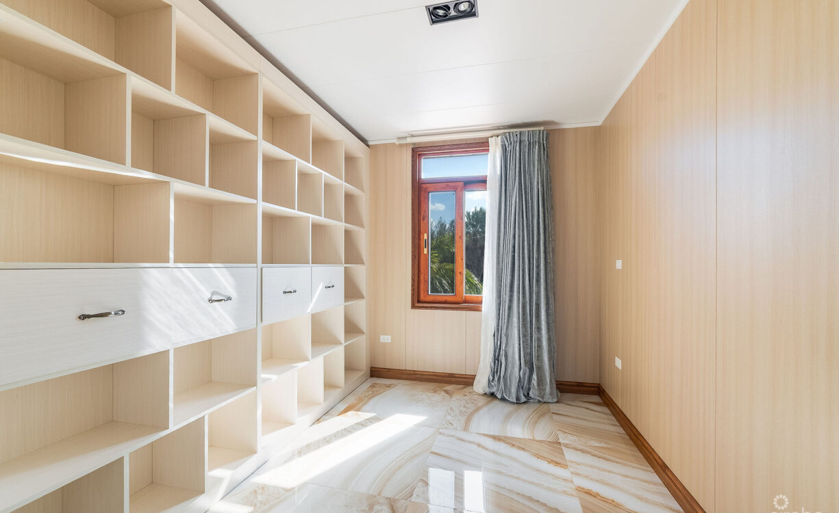 A WATERFRONT OPPORTUNITY IN AUBURN BAY, PROSPECT